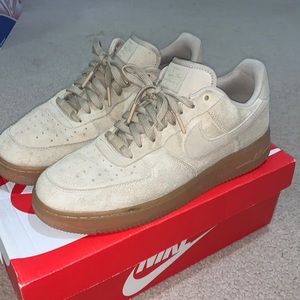 Nike Air Force 1 suede